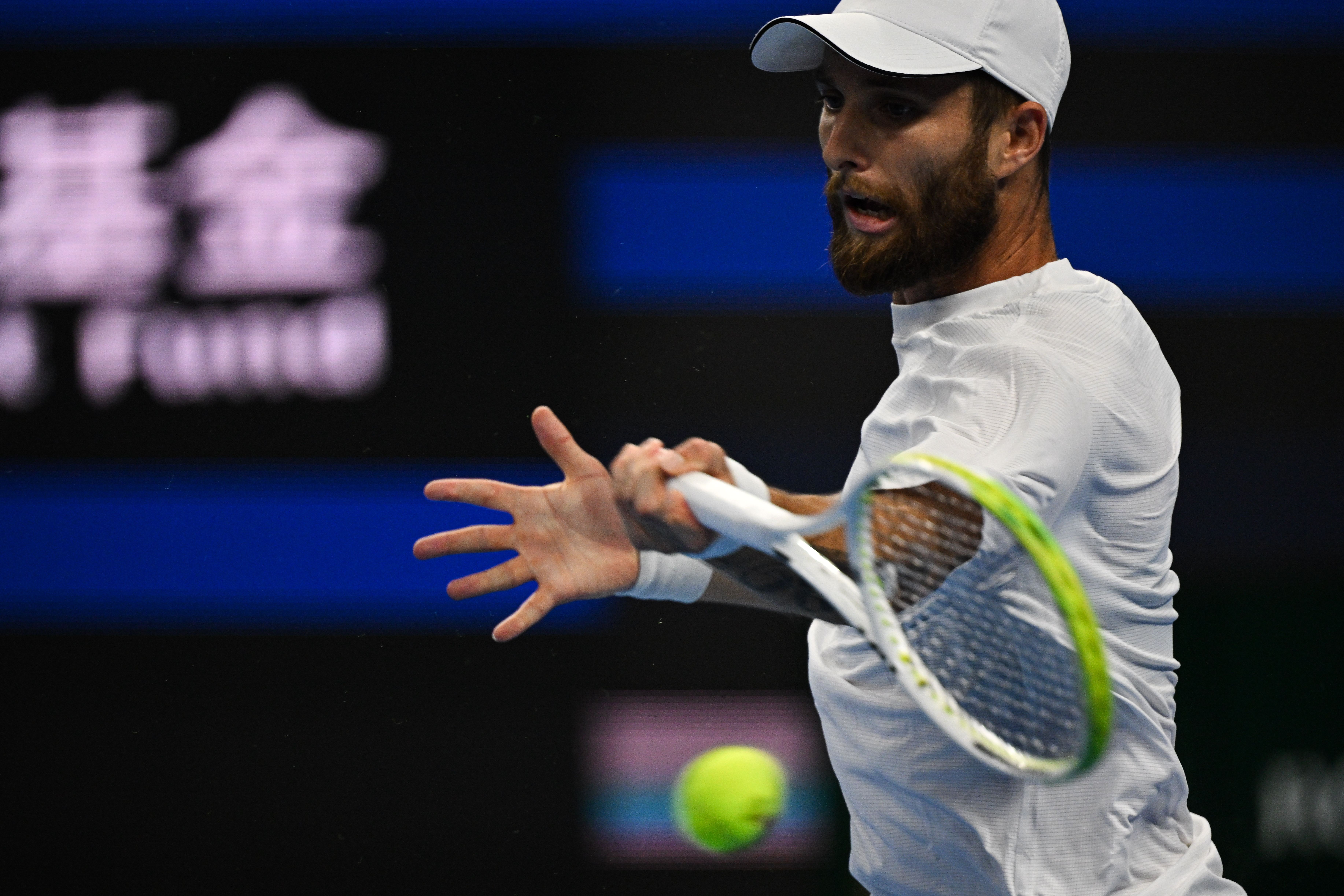 lpl官网-西班牙网球队逆转日本网球队，兹维列夫统治全场的简单介绍