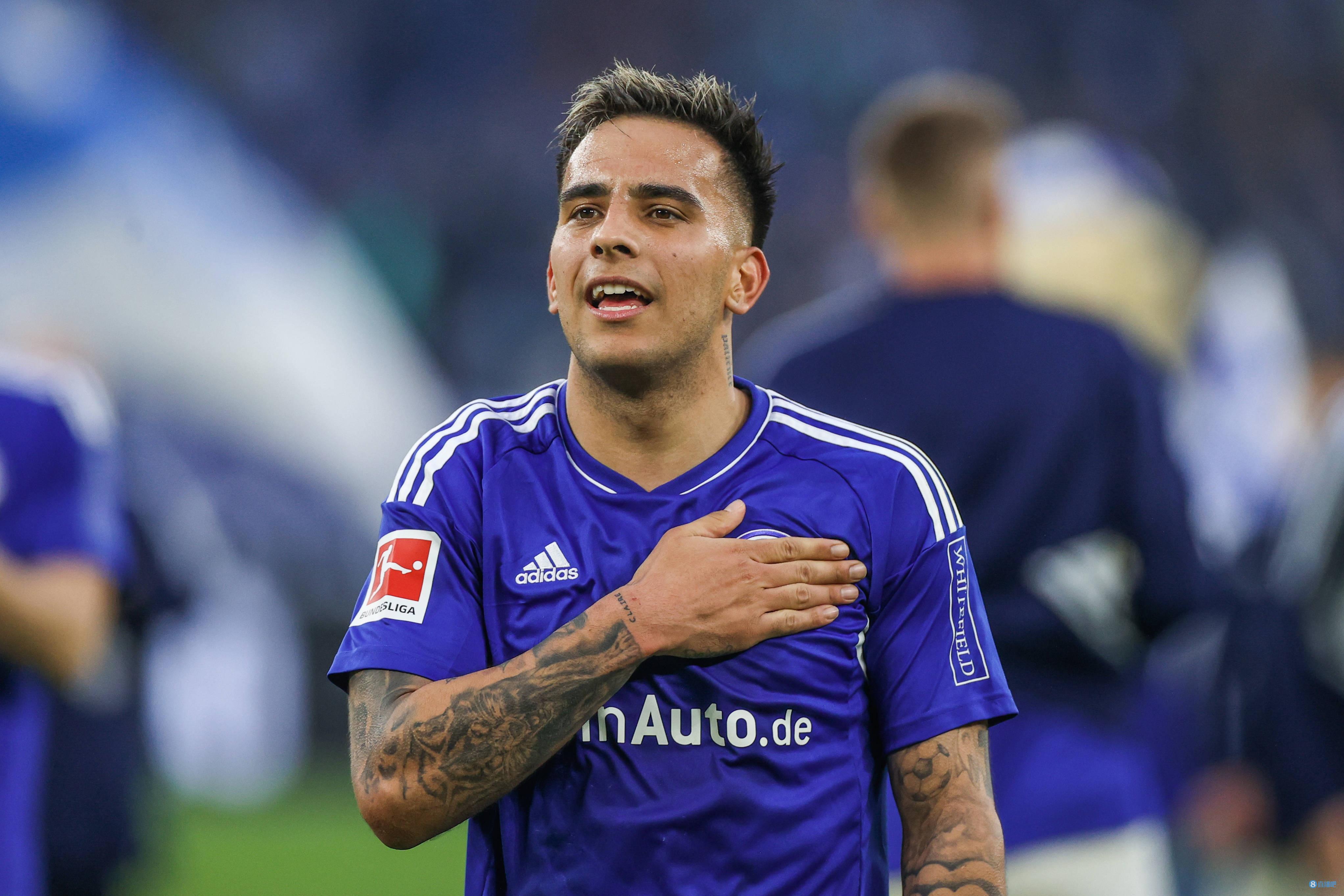 LPL赛事观看-沙尔克04球迷热情支持球队备战下一场比赛的简单介绍