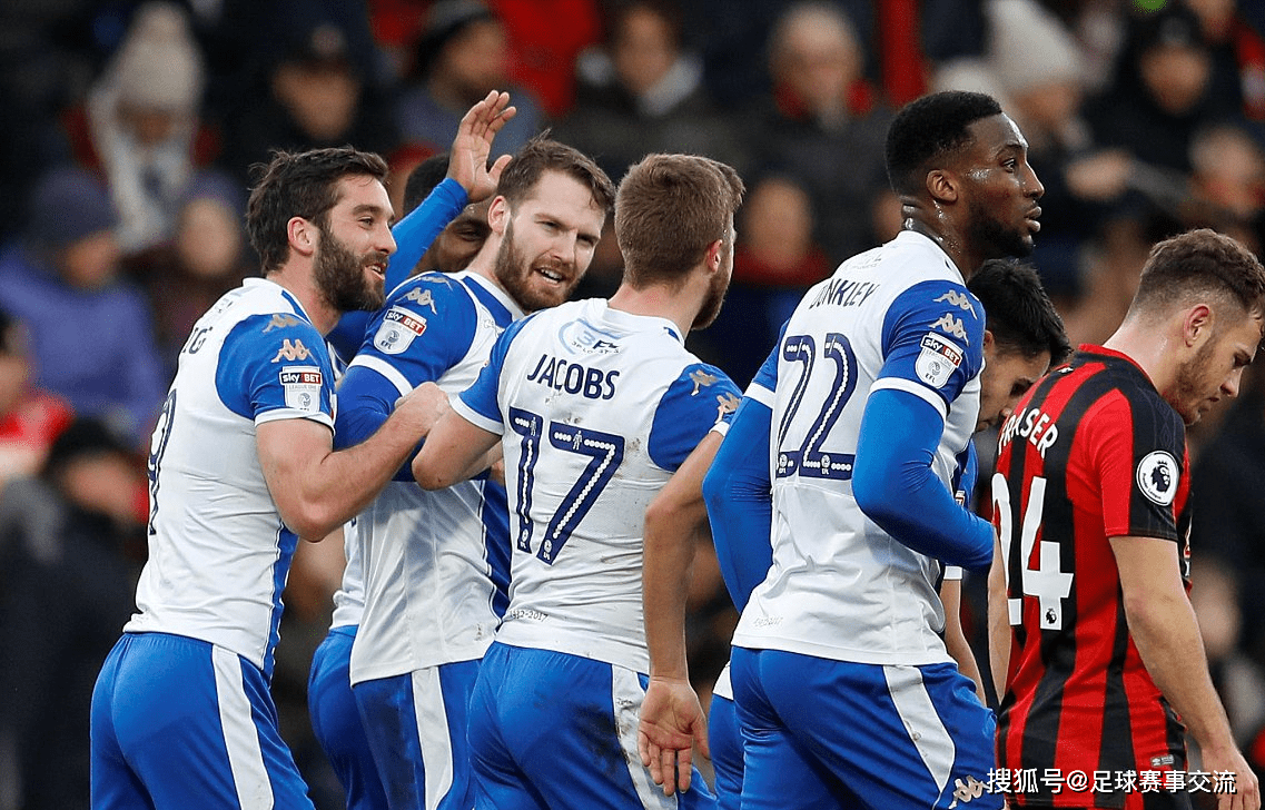 沙尔克04球迷热情支持球队备战下一场比赛的简单介绍