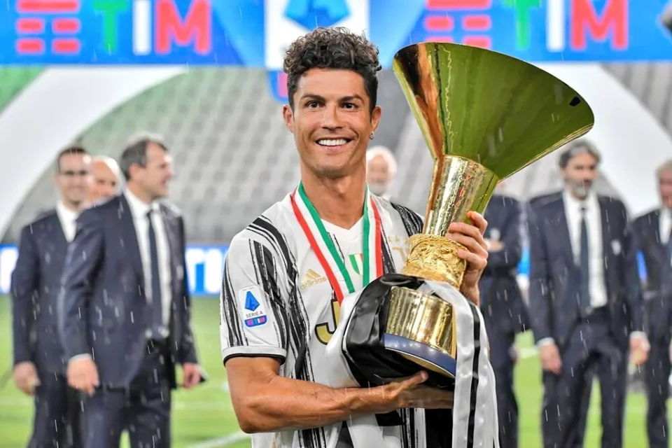 尤文图斯惨败作客失去意甲领先地位的简单介绍 尤文图斯惨败作客失去意甲领先地位的简单介绍