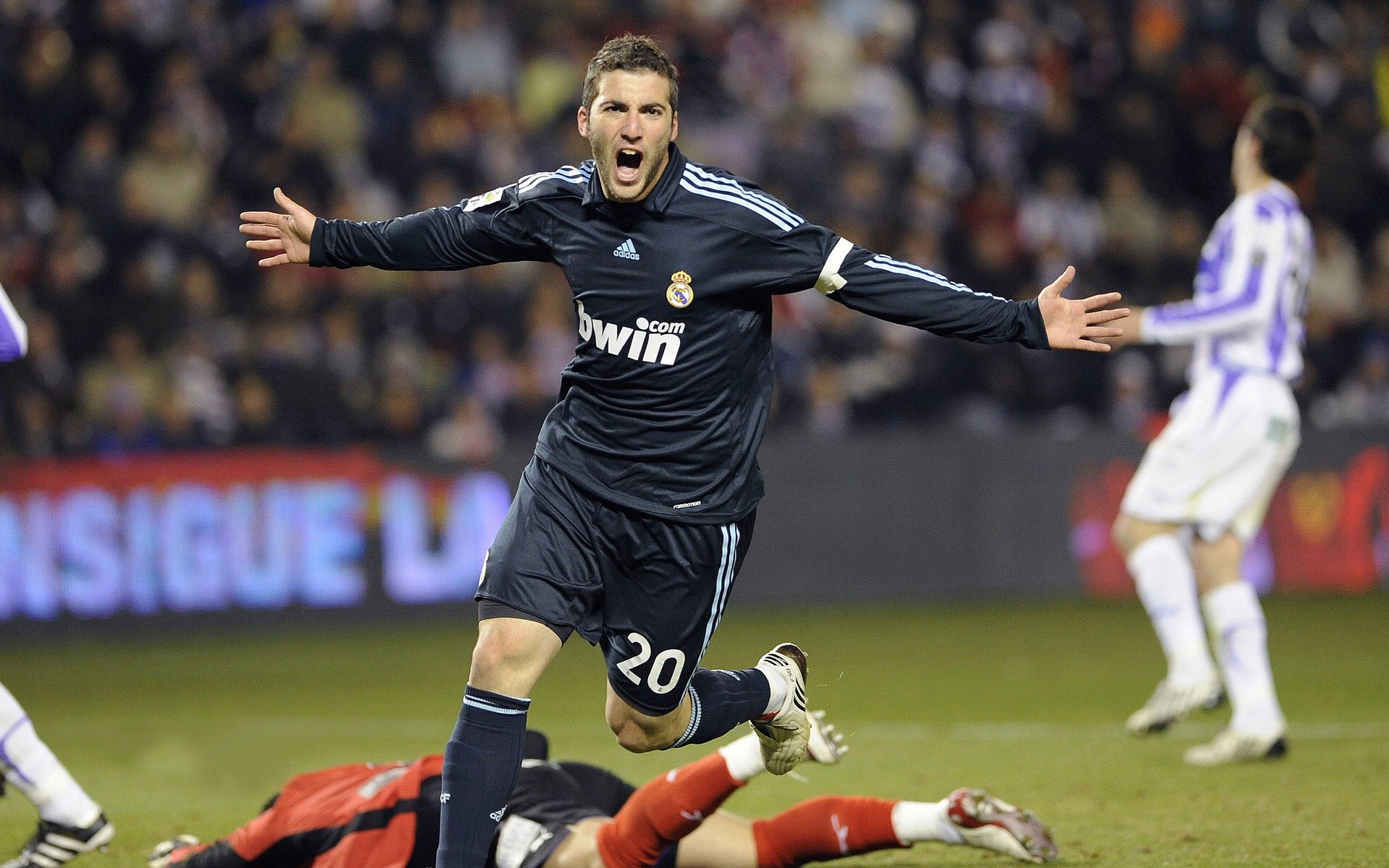 尼克斯火力压制火箭，范弗利特成为关键先生