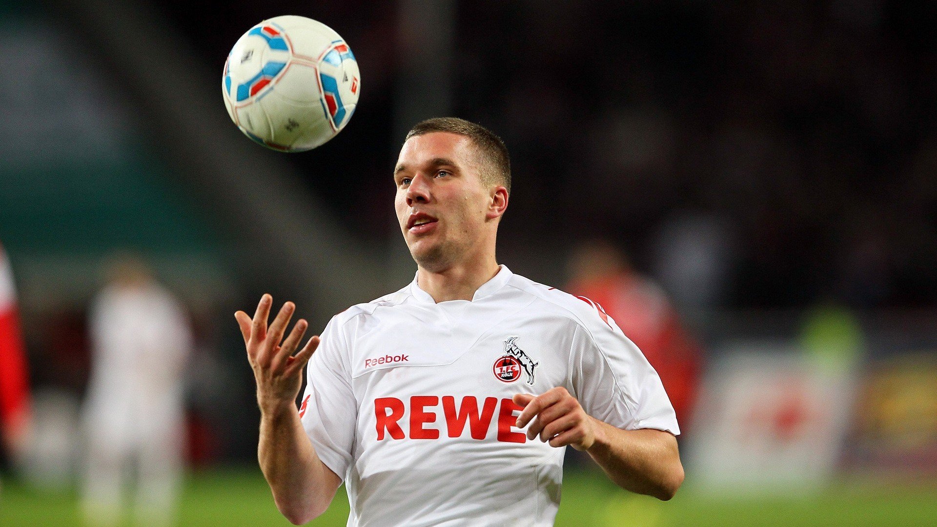 辽宁队鏖战灰熊,德罗赞扛起全队,一场跨越文化的篮球对话